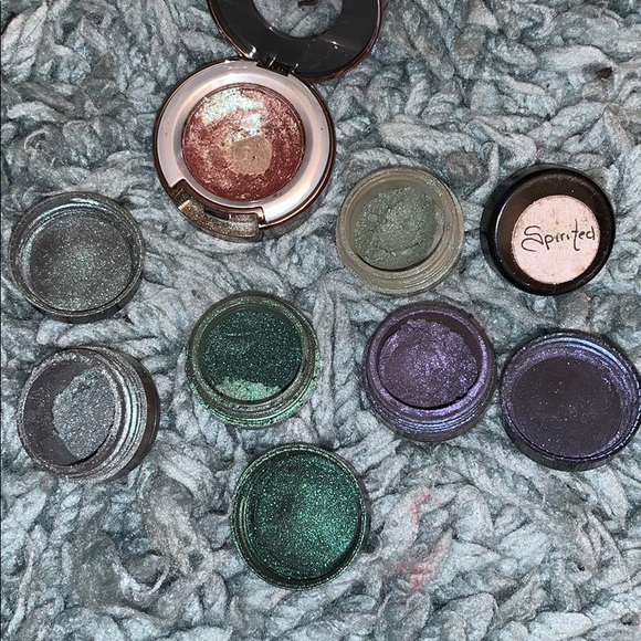 Random eyeshadow bundle - Picture 2 of 2